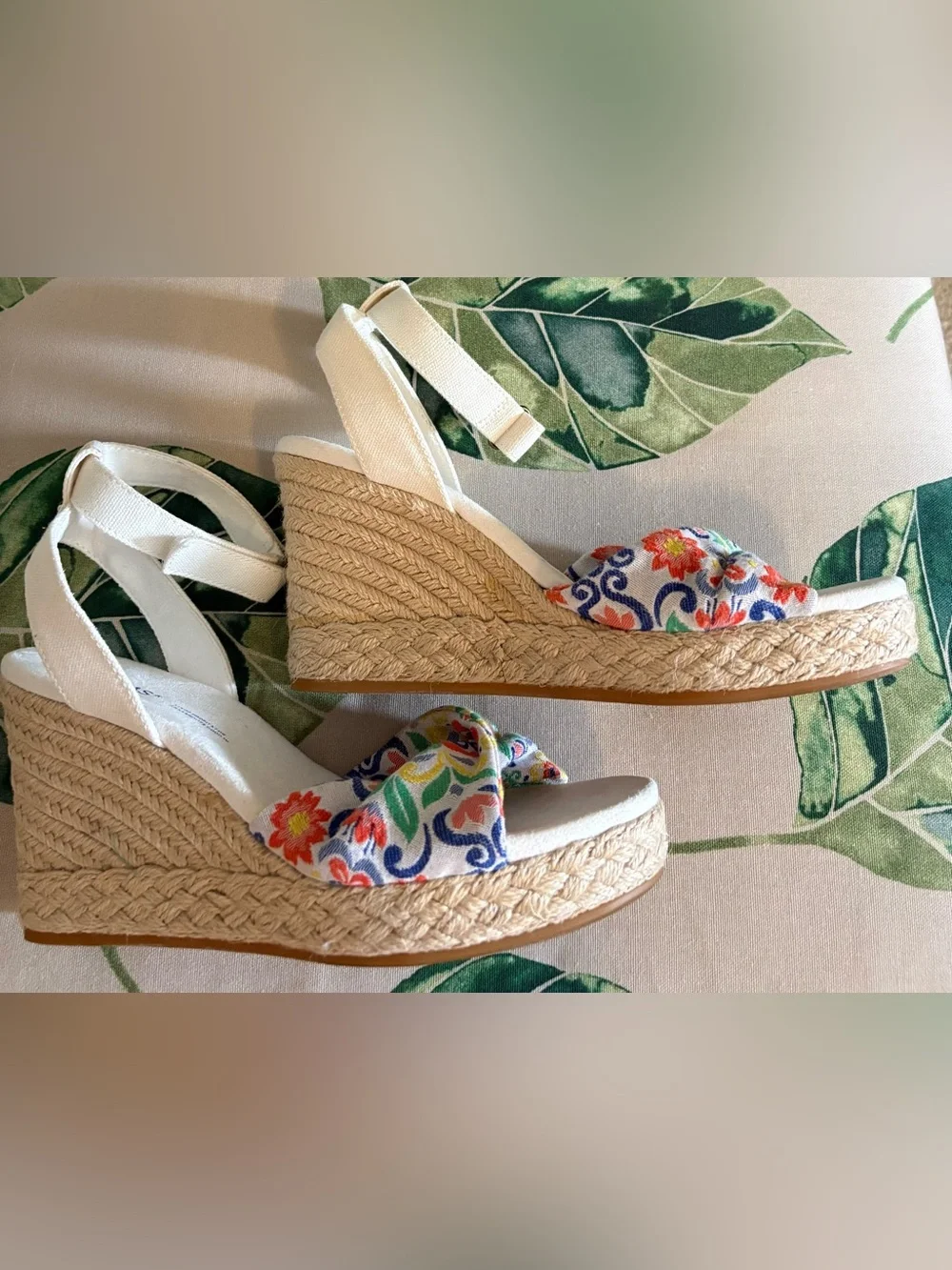 TOMS Marisela Jute Wedge Sandal w Mediterranean Tile Jacquard Front Twist - 8M